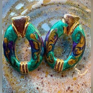 Vtg. enamel and gold tone Earrings.Beautiful colors, EUC, push-backs are new ❤️